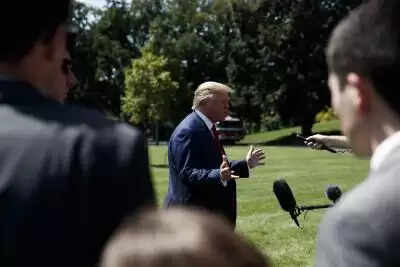 अमेरिका भारत के साथ व्यापार समझौते पर हस्ताक्षर करने के 'काफी करीब' : ट्रंप