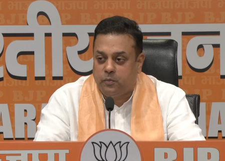 संबित पात्रा ने पेश किया '10 कदम, 10 का दम' का रिपोर्ट कार्ड, कहा-'पीएम के विदेशी दौरों से बढ़ा देश का मान'