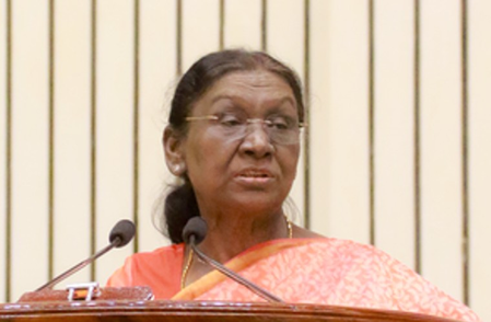 राष्ट्रपति द्रौपदी मुर्मु अटल सुरंग के दौरे से पहले नैना देवी मंदिर में पूजा-अर्चना करेंगी