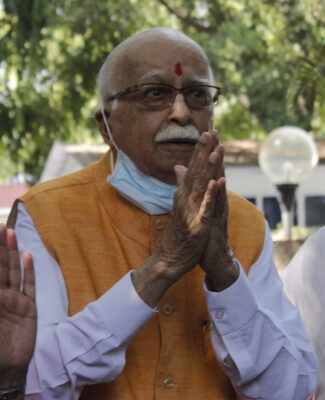 भाजपा के वरिष्ठ नेता लालकृष्ण आडवाणी को अस्पताल से मिली छुट्टी