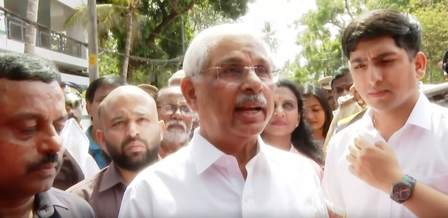 केरल के राज्यपाल राजेंद्र विश्वनाथ अरलेकर ने किया मतदान, मतदाताओं से की खास अपील