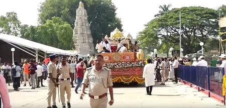 मैसूरु दशहरा विवाद गहराया, सरकार को स्वर्ण हौदा सौंपने के फैसले पर पुनर्विचार कर सकता है शाही परिवार