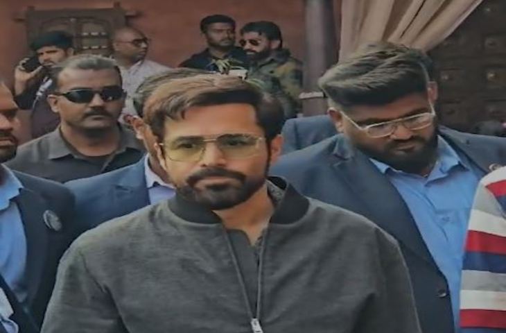 इंटरनेशनल काइट फेस्टिवल में पहुंचे इमरान हाशमी, पतंगों के साथ अपनी नई सीरीज 'तस्करी' का किया प्रमोशन