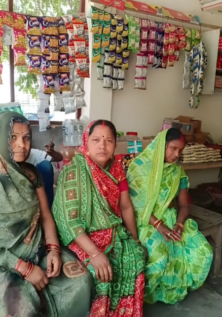 उत्तर प्रदेश: सरकार की योजनाओं से आत्मनिर्भर बनीं उषा देवी, स्वयं सहायता समूह से मिली नई पहचान