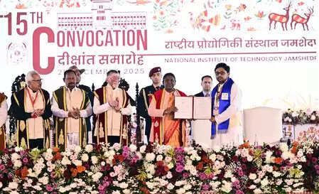 तकनीकी ज्ञान को मानव कल्याण का माध्यम बनाएं युवा: राष्ट्रपति द्रौपदी मुर्मू