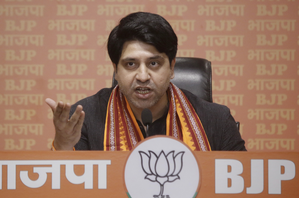 जम्मू-कश्मीर स्टेटहुड प्रदर्शन: शहजाद पूनावाला बोले- 'स्टेटहुड के नाम पर सेपरेटहुड की बात कर रहे कुछ लोग'