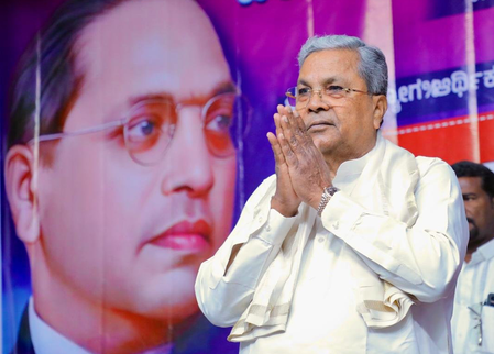 कलबुर्गी में बिना अनुमति लगी सिद्दारमैया की प्रतिमा हटाई गई, प्रशासन ने की कार्रवाई