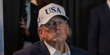 ट्रंप ने ईरान को दी एक चेतावनी, बोले- ऐसी ताकत से हमला करेंगे जो पहले कभी नहीं देखी