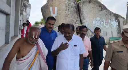 तमिलनाडु में जनता से किए टीवीके के वादों पर कुमारस्वामी बोले, विजय को भगवान ही बचाएंगे