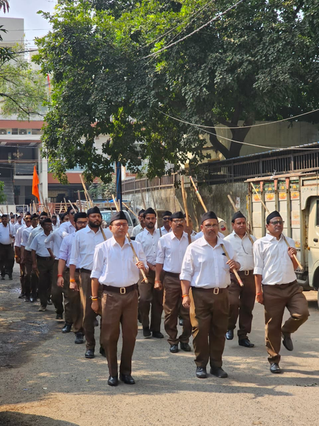 भोपाल मे 50 स्थानों पर निकला राष्ट्रीय स्वयंसेवक संघ का पथ संचलन