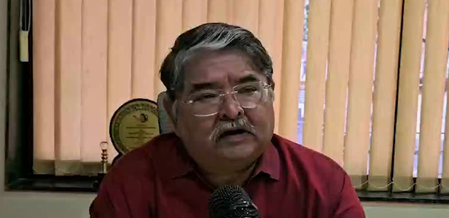 वीर सावरकर के पोते का कांग्रेस पर आरोप, राजनीतिक लाभ के लिए बदनाम करने की कोशिश