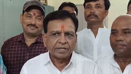 दतिया उपचुनाव: भाजपा की बैठक में शामिल हुए उपमुख्यमंत्री जगदीश देवड़ा, नरोत्तम मिश्रा को आशुतोष तिवारी ने बताया अभिभावक