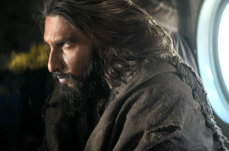 सिंहावलोकन 2025 : बॉलीवुड में इन एक्टर्स का रहा दबदबा, स्क्रीन पर छाया जादू