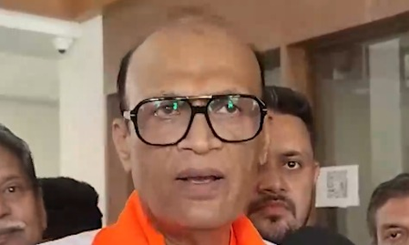 मंजलपुर उपचुनाव के लिए भाजपा और कांग्रेस के उम्मीदवारों ने भरा नामांकन
