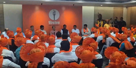 भाजपा चुनाव जीतने के लिए निचले स्तर की रणनीति अपना रही, सतर्क रहें कार्यकर्ता : उद्धव ठाकरे