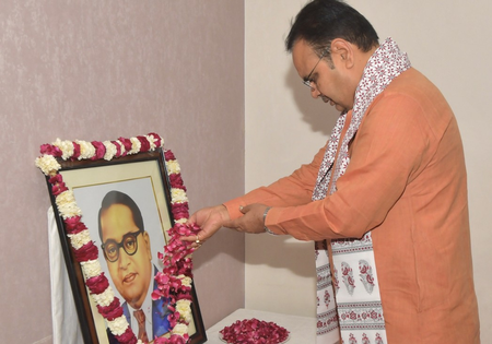 राजस्थान के मुख्यमंत्री ने जयपुर में 200 अंबेडकर ई-लाइब्रेरी और कोचिंग सेंटर की घोषणा की