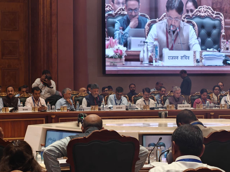 कर्नाटक के बकाया फंड को लेकर सीएम शिवकुमार ने वित्त मंत्री से की मुलाकात, बोले- राज्य को जल्द मिलेगी खुशखबरी