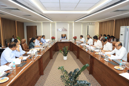 नोएडा प्राधिकरण की बोर्ड बैठक में कई बड़े फैसले, किसानों के मुआवजे में 53 प्रतिशत तक बढ़ोतरी