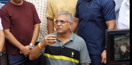 बंगाल: मंत्री दिलीप घोष का ममता बनर्जी पर हमला, कहा- 'वे खुद ही खो गईं, उनकी अपनी पार्टी नियंत्रण में नहीं'