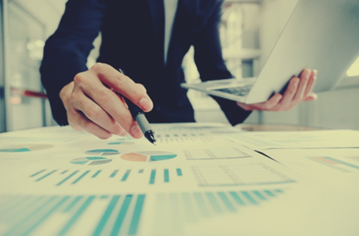 शेयर बाजार की शीर्ष 10 में से सात कंपनियों का बाजार पूंजीकरण 2.31 लाख करोड़ रुपए बढ़ा