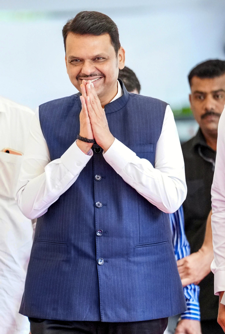 फास्ट ट्रैक अदालतों के लिए जज उपलब्ध कराने को हाईकोर्ट के संपर्क में सरकार: सीएम फडणवीस