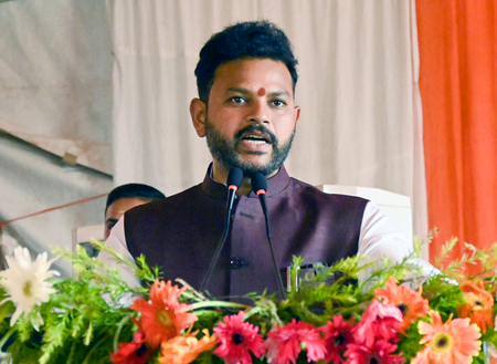 भारत के 104 हवाई अड्डे अब 100 प्रतिशत नवीकरणीय ऊर्जा से संचालित: नागर विमानन मंत्री