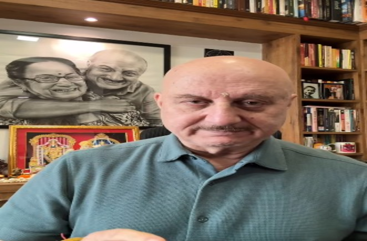 अपने एक्टिंग स्कूल के 20 साल पूरे होने पर अनुपम खेर ने की ये बड़ी घोषणा, छात्रों को देंगे वैश्विक मंच पर चमकने का मौका