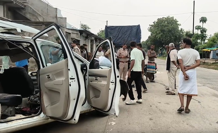 उमरिया में ट्रक से टकराई तेज रफ्तार कार, 3 वर्षीय मासूम समेत 4 की मौत