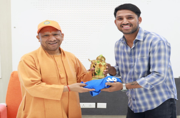 विकेटकीपर बल्लेबाज ध्रुव जुरेल ने उत्तर प्रदेश के मुख्यमंत्री योगी आदित्यनाथ से की मुलाकात