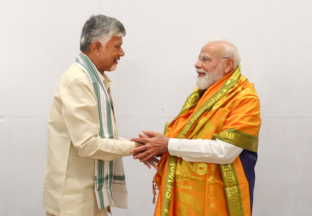 चंद्रबाबू नायडू ने प्रधानमंत्री मोदी को 'सही समय पर, सही जगह पर, सही नेता' बताया