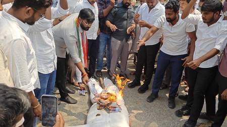 ફાર્મહાઉસ કેસ પર અથડામણ, તેલંગાણા કોંગ્રેસના વડાએ KTRને ડ્રગ ટેસ્ટ માટે પડકાર્યો