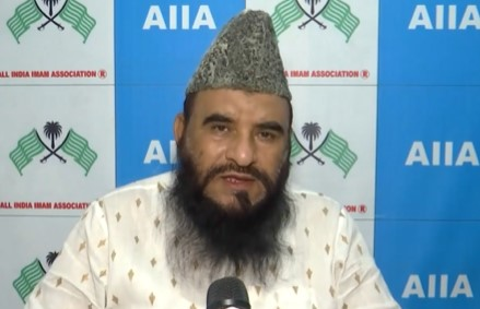 महिलाओं की शादी की उम्र पर मौलाना रशीदी के बयान पर मचा विवाद, महिला आयोग, भाजपा और वीएचपी ने जताई आपत्ति