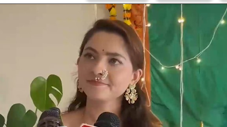 गणेश चतुर्थी पर सोनाली कुलकर्णी ने बप्पा को किसान रूप में किया स्थापित, किसानों के लिए मांगी दुआ