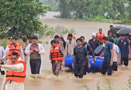 आपदा के दौरान गुजरात के किसानों, मछुआरों के लिए जीवन रक्षक बना एनडीएमए का 'सचेत' ऐप