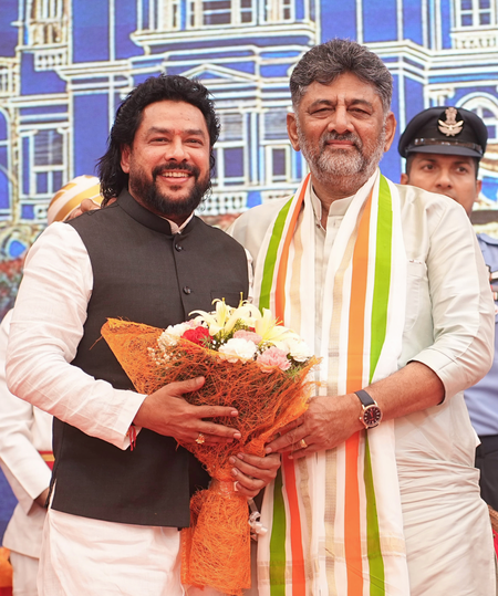 कर्नाटक : नागेंद्र को कैबिनेट में जगह देने पर बवाल, कांग्रेस का जवाब- अभी तक आरोपों की पुष्टि नहीं