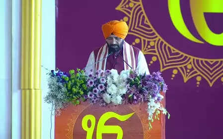 हरियाणा: सीएम नायब सिंह सैनी ने श्री गुरु तेग बहादुर के बलिदान और समर्पण को किया नमन