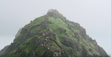 गुजरात: विदेशी पर्यटकों की पहली पसंद बना गिरनार, बार्सिलोना से आईं सुसाना ने की तारीफ