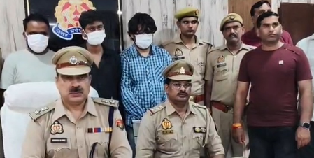 फर्जी कॉल सेंटर पर छापेमारी, विदेशी नागरिकों से ठगी करने वाले तीन आरोपी गिरफ्तार