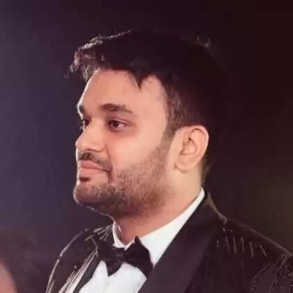 कोलकाता में आई-पीएसी कार्यालय और प्रतीक जैन के घर पर ईडी की रेड, ममता बनर्जी भी पहुंचीं