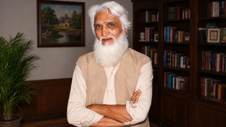 एमएफ हुसैन संघर्षों से उभरकर बने भारत के सबसे बड़े चित्रकार, विवादों की वजह से छोड़ दिया था देश