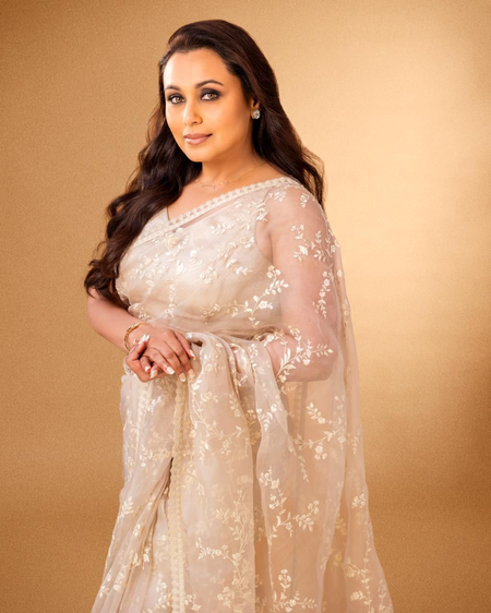 पश्चिम बंगाल के राज्यपाल ने रानी मुखर्जी को अवॉर्ड ऑफ एक्सीलेंस-वंदे मातरम पुरस्कार से नवाजा, एक्ट्रेस ने जताया आभार