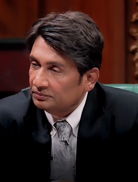 फिल्म इंडस्ट्री में कपड़े उतारे जाते हैं, एक्टर शेखर सुमन का बॉलीवुड पर मजेदार कटाक्ष