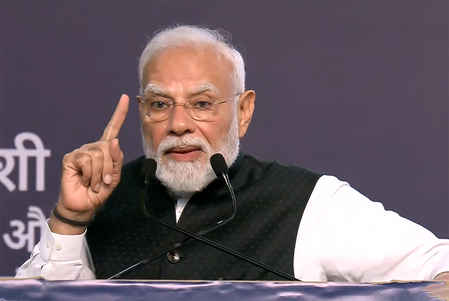 एसआरसीसी के शताब्दी समारोह में पीएम मोदी का विपक्ष पर निशाना, बोले- 2013 में देश निराशा और नीति पक्षाघात के दौर में था