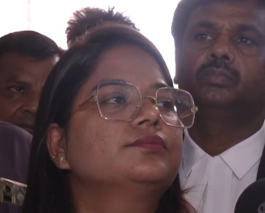 सांसद चंद्रशेखर के खिलाफ एफआईआर की मांग को लेकर कोर्ट पहुंची रोहिणी घावरी, कहा-&nbsp;18 महीने से नहीं सुनी जा रही आवाज