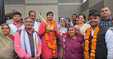 सागर के नेत्रहीन सिंगर सुनील लोधी का जादू, 'हनुमान अंश' के लिए दर्शकों को कहा धन्यवाद