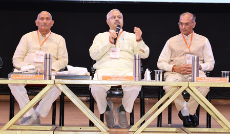 भारत राजनीति से नहीं, एकता के धर्म से जुड़ा है : सुनील आंबेकर