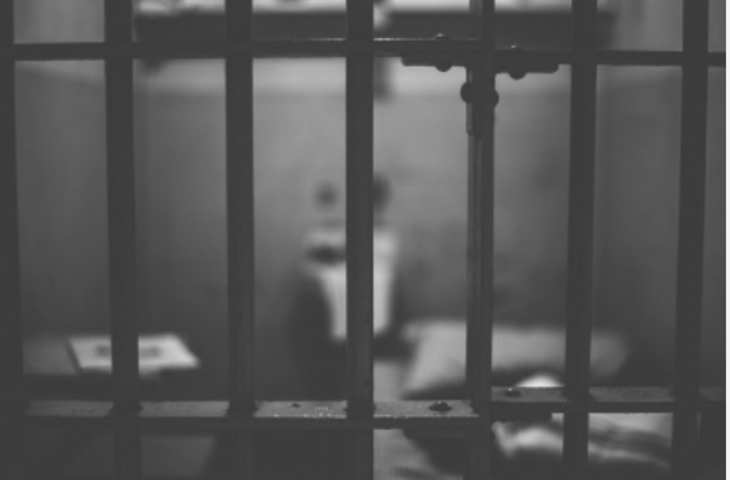 महाराष्ट्र : उम्रकैद की सजा काट रहा हत्या का दोषी जेल से फरार, तलाश शुरू