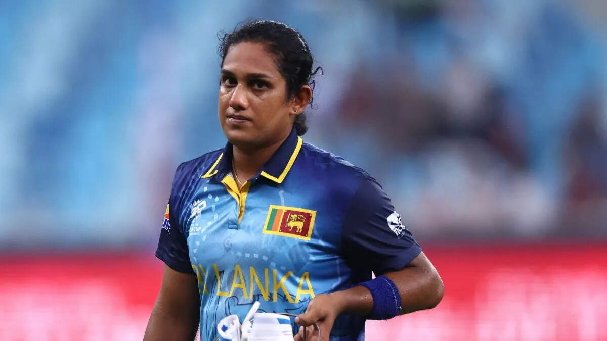 श्रीलंका के कप्तान पर गिरी ICC की गाज, इस गलती की वजह से लिया गया कड़ा एक्शन