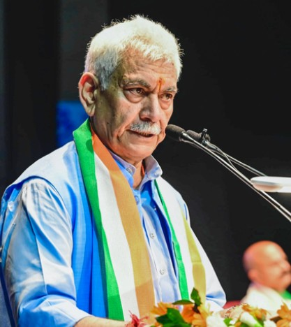 जम्मू-कश्मीर के एलजी ने कहा, 'नशे के जरिए युवाओं को बर्बाद करने की साजिश को नाकाम करना होगा'