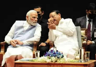 पीएम मोदी भारत के भाग्य विधाता, यह नाम देने में मुझे कोई हिचकिचाहट नहीं: वैंकेया नायडू